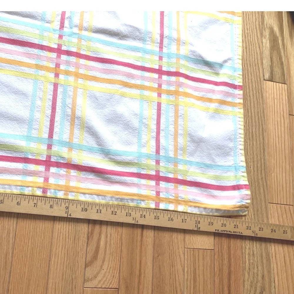 Blossoms & Blooms 100% Cotton Plaid‎ Tablecloth Rectangle 45x55 Easter